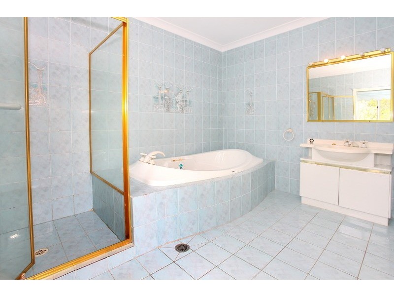 4 Oregon Way, Oxenford QLD 4210