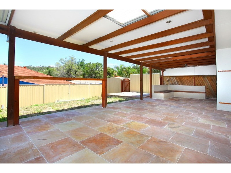 2/4 Fonda Place, Oxenford QLD 4210