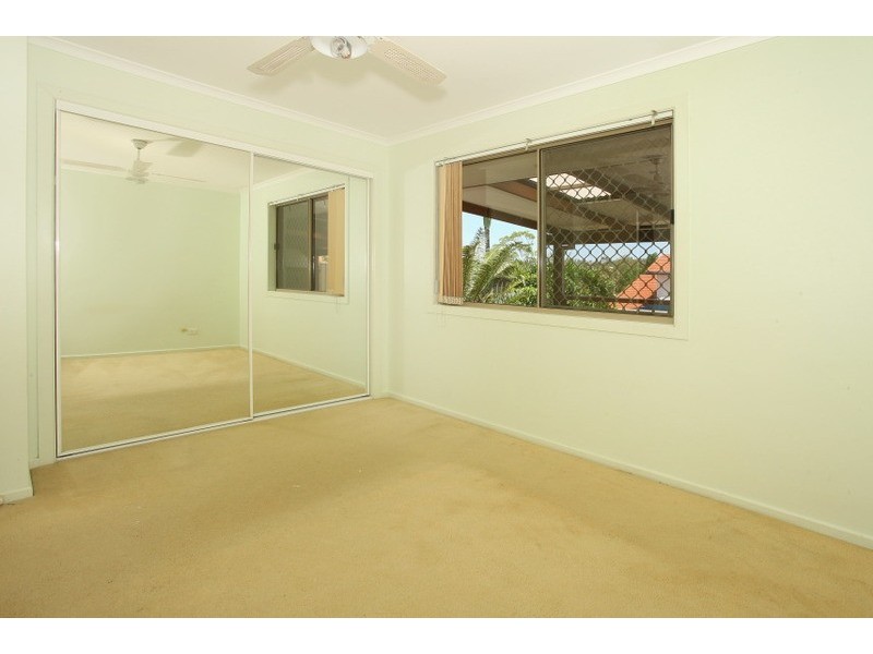 2/4 Fonda Place, Oxenford QLD 4210