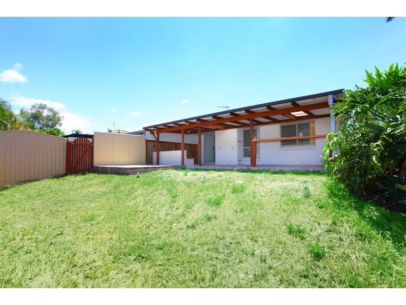 2/4 Fonda Place, Oxenford QLD 4210