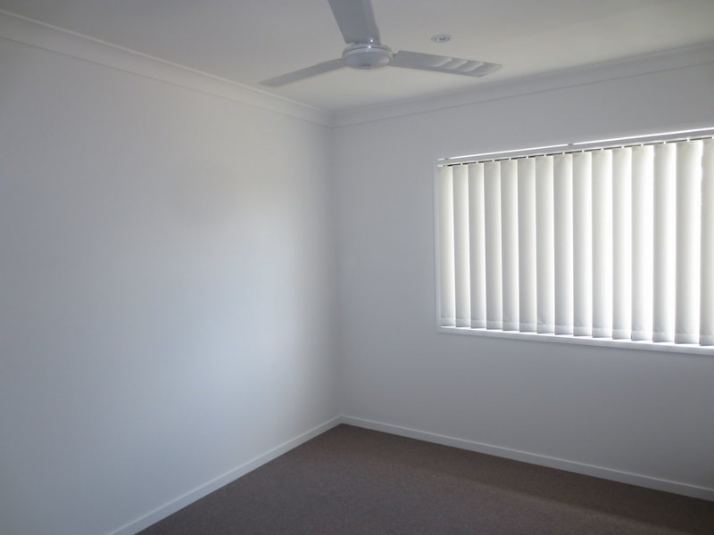 2/13 Chrome Drive, Pimpama QLD 4209