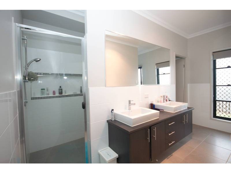 8 McDowall Court, Coomera QLD 4209