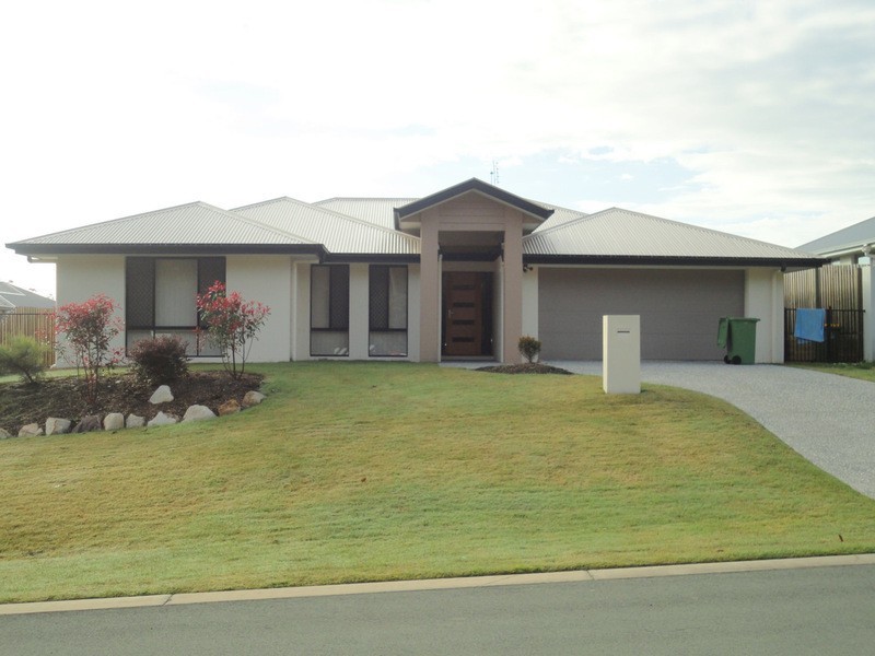 23 Azure Way, Coomera QLD 4209