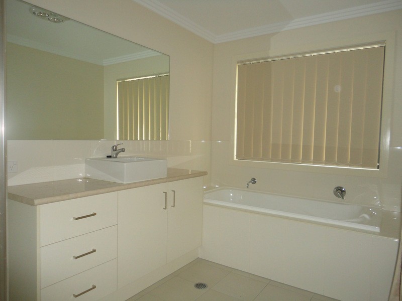 23 Azure Way, Coomera QLD 4209