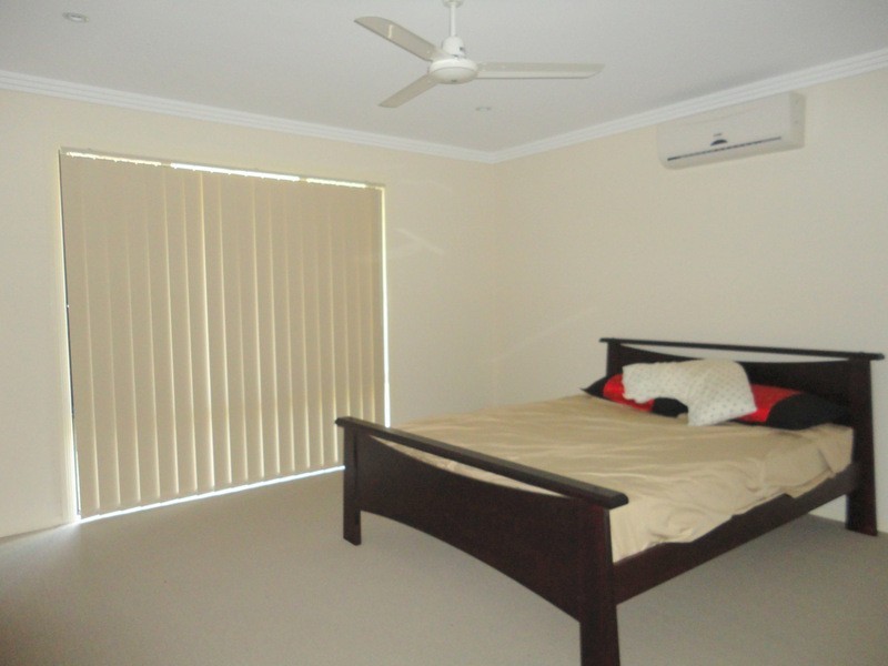 23 Azure Way, Coomera QLD 4209