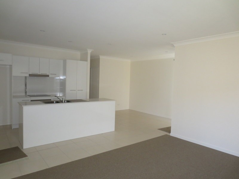 1/15 Chrome Drive, Pimpama QLD 4209
