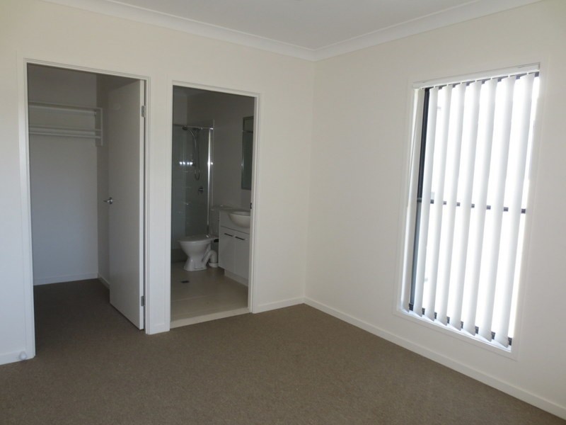 1/15 Chrome Drive, Pimpama QLD 4209