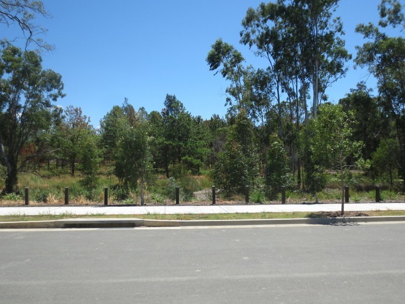 1/15 Chrome Drive, Pimpama QLD 4209