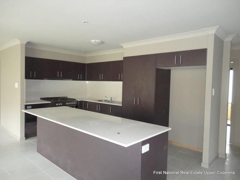 8 Stoney Creek Circuit, Ormeau QLD 4208