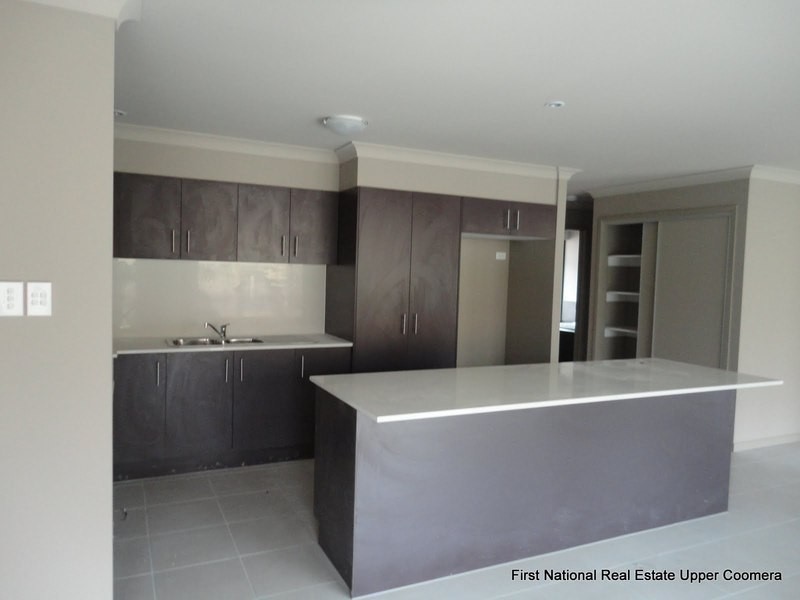 8 Stoney Creek Circuit, Ormeau QLD 4208