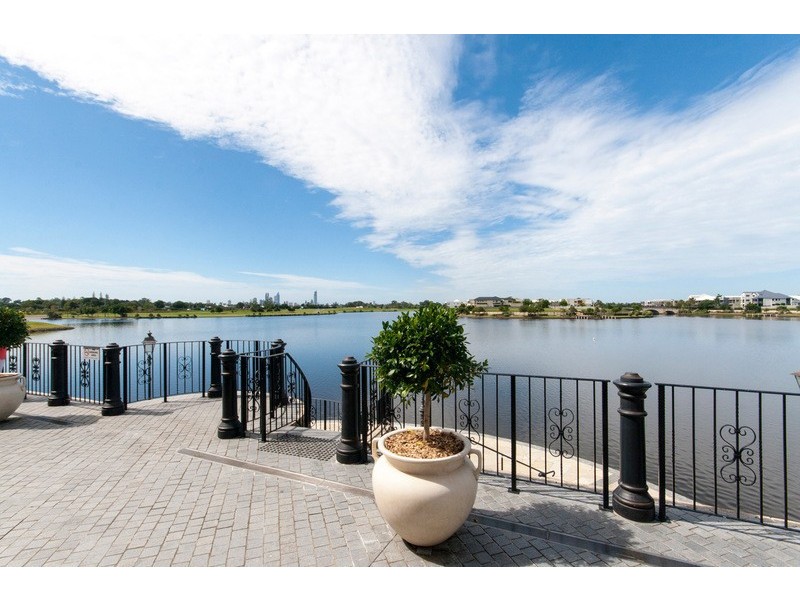 5/3208 Central Avenue, Carrara QLD 4211