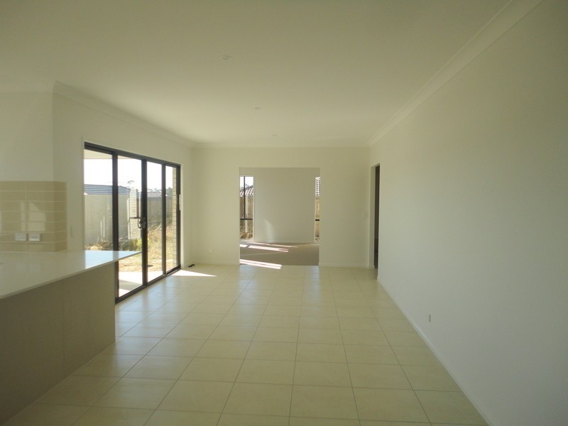 13 Waterhouse Drive, Willow Vale QLD 4209