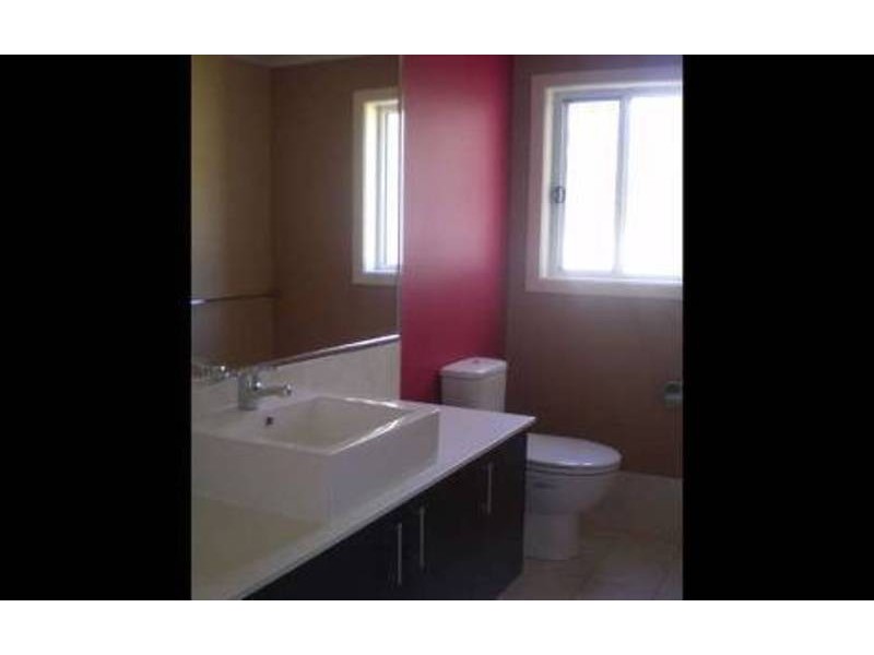 2/22 Bluetail Crescent, Upper Coomera QLD 4209