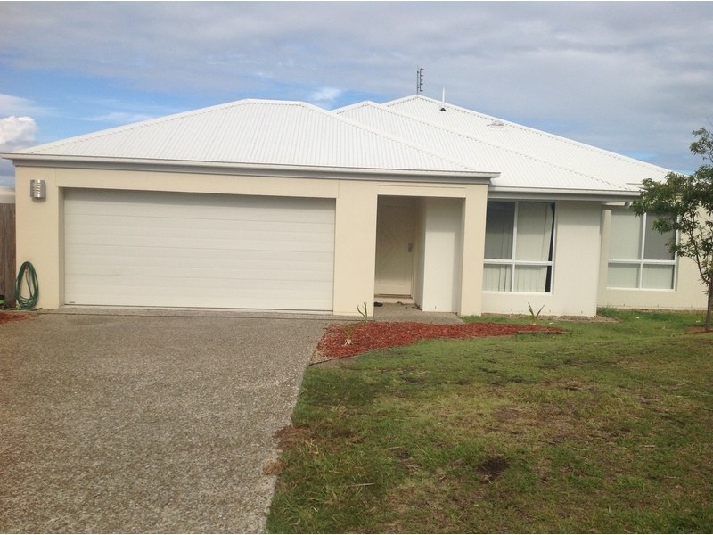 1/22 Bluetail Crescent, Upper Coomera QLD 4209