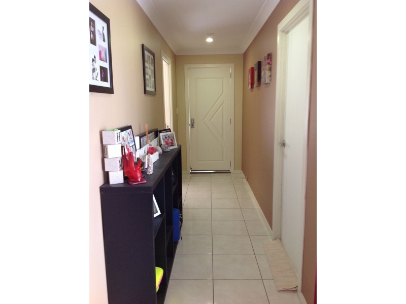 1/22 Bluetail Crescent, Upper Coomera QLD 4209