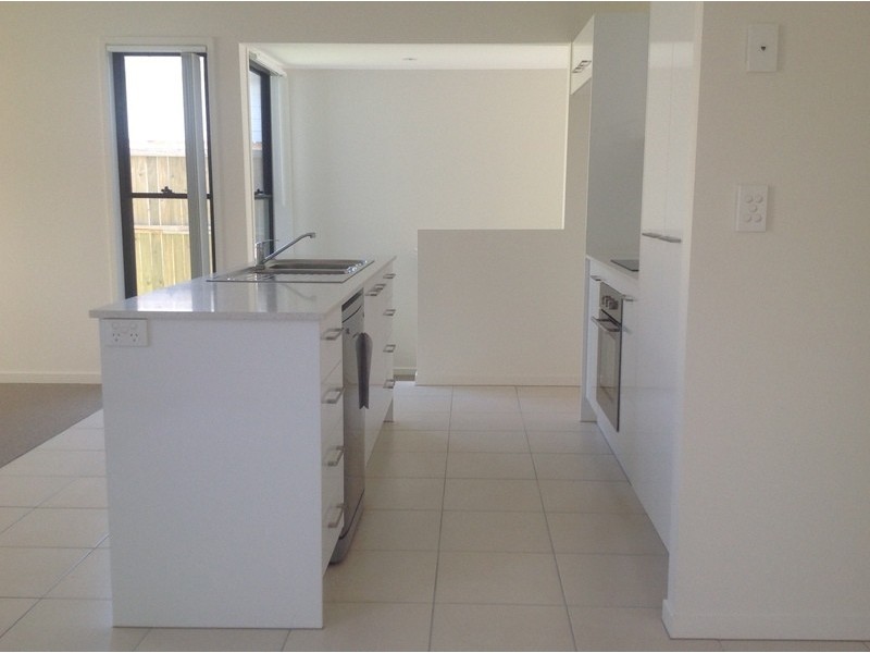 1/17 Chrome Drive, Pimpama QLD 4209