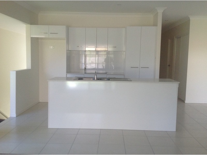 1/17 Chrome Drive, Pimpama QLD 4209