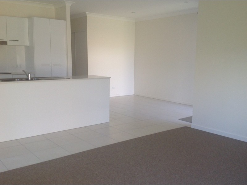 1/17 Chrome Drive, Pimpama QLD 4209