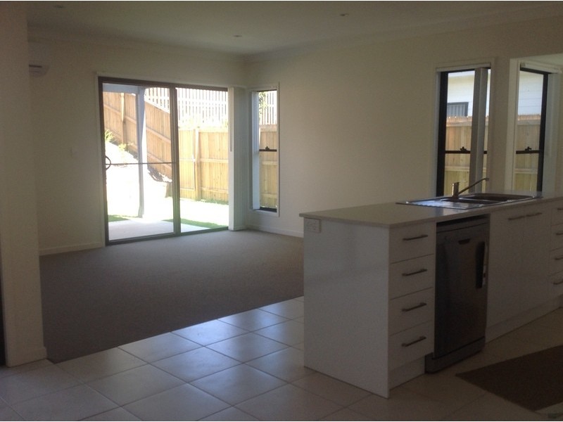 1/17 Chrome Drive, Pimpama QLD 4209