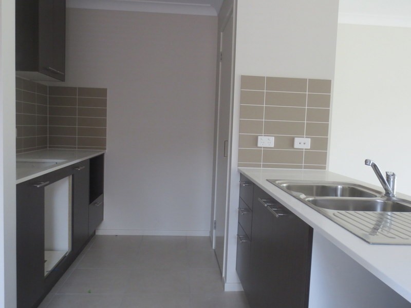 1/3  Christine Drive, Coomera QLD 4209