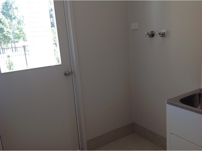 3/3  Christine Drive, Coomera QLD 4209