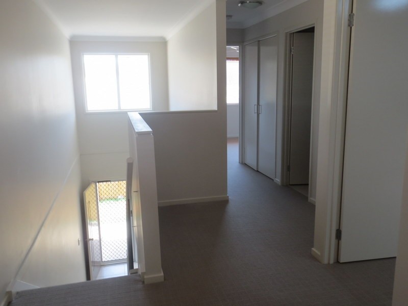 3/3  Christine Drive, Coomera QLD 4209