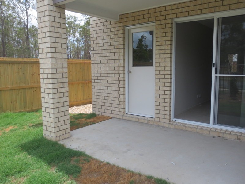 3/3  Christine Drive, Coomera QLD 4209