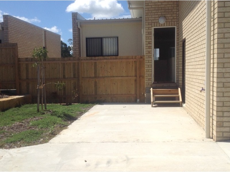 1/23 Chrome Drive, Pimpama QLD 4209