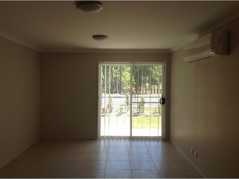 2/3  Christine Drive, Coomera QLD 4209