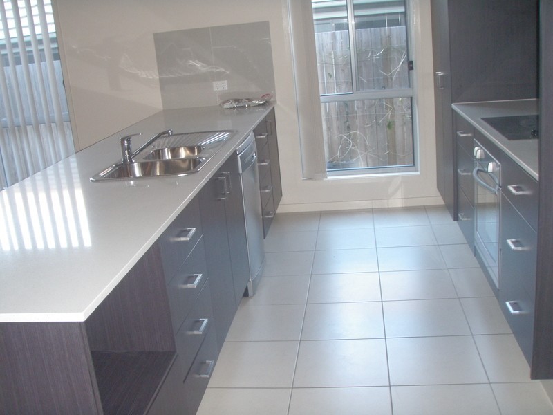 7  Christopher Street, Pimpama QLD 4209