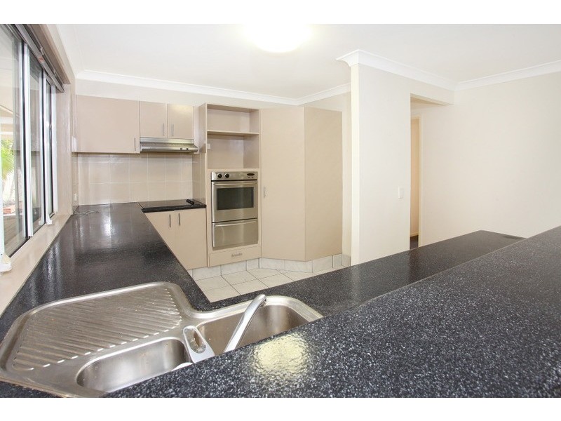 31 Monterey Keys Drive, Helensvale QLD 4212