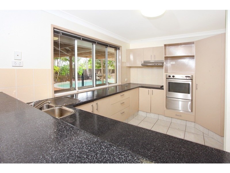 31 Monterey Keys Drive, Helensvale QLD 4212