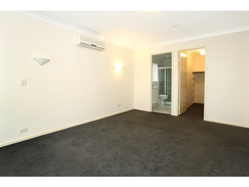 31 Monterey Keys Drive, Helensvale QLD 4212