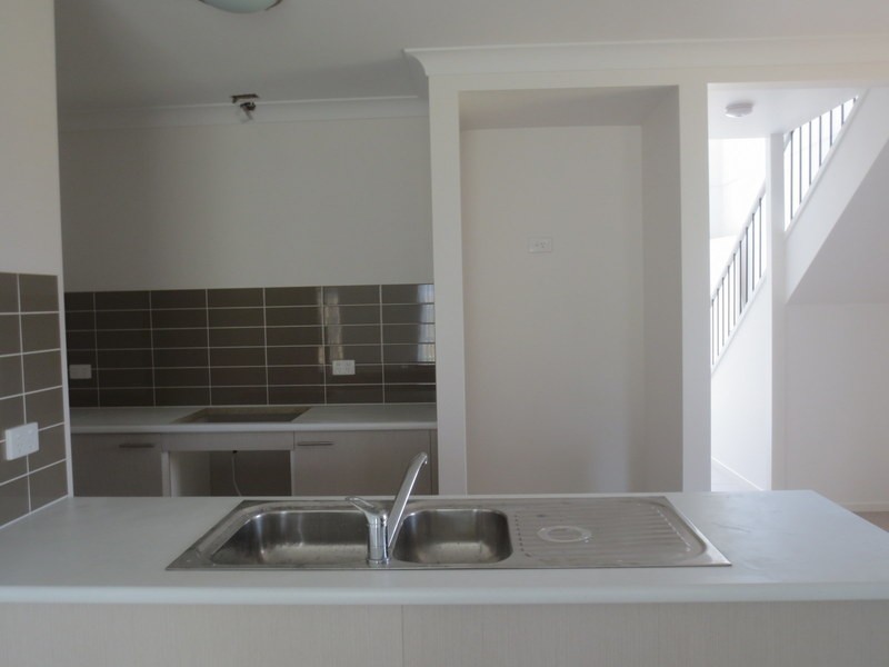 1/24 Christine Drive, Coomera QLD 4209