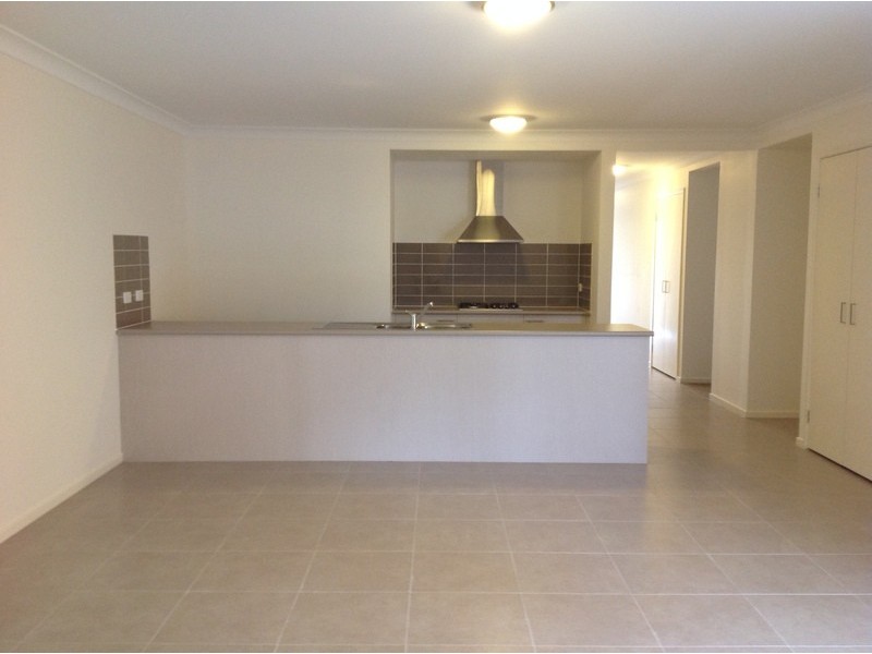 1/4 Christine Drive, Coomera QLD 4209