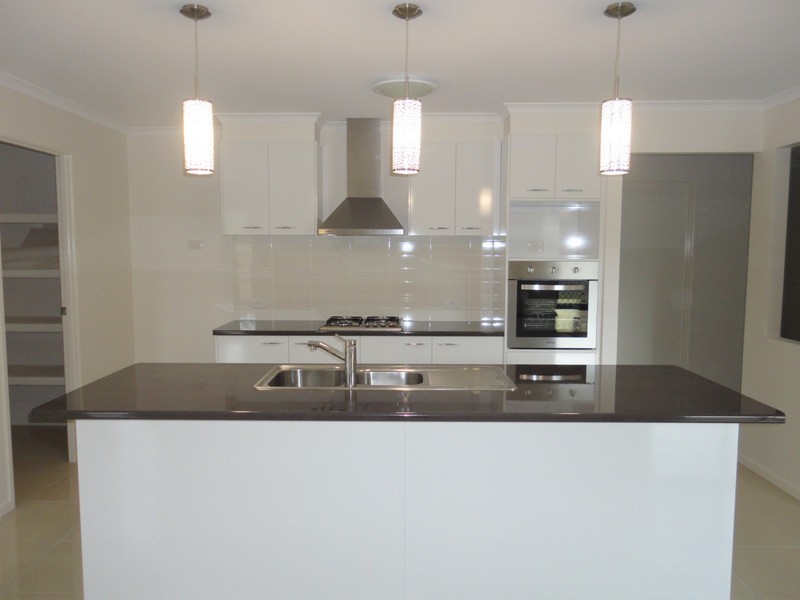 8  Wildflower Circuit, Upper Coomera QLD 4209