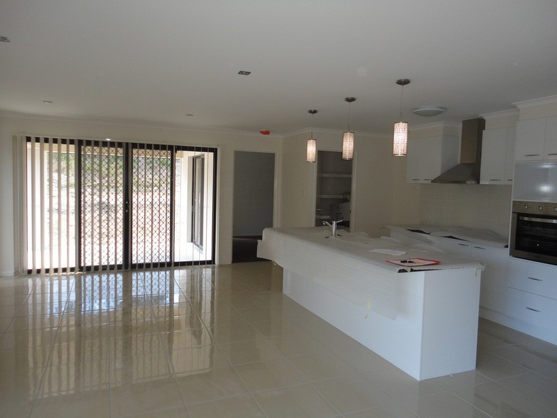 8  Wildflower Circuit, Upper Coomera QLD 4209