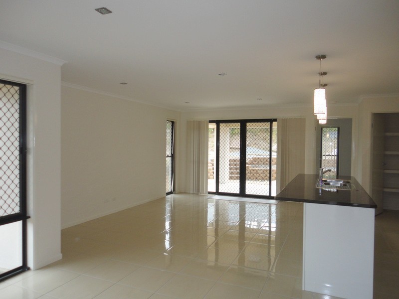 8  Wildflower Circuit, Upper Coomera QLD 4209