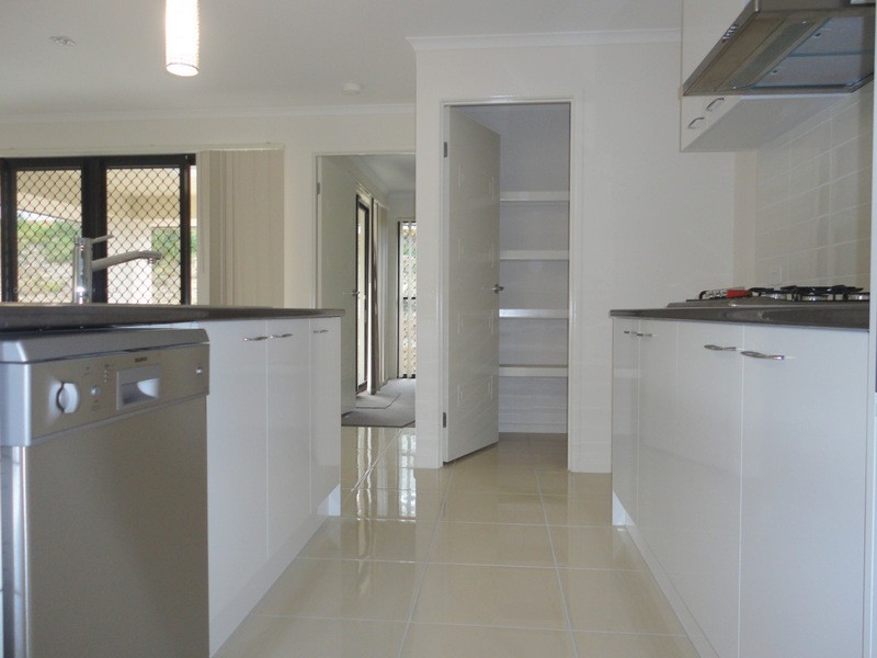 8  Wildflower Circuit, Upper Coomera QLD 4209