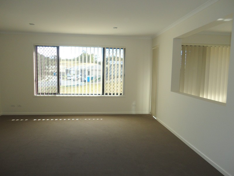 8  Wildflower Circuit, Upper Coomera QLD 4209