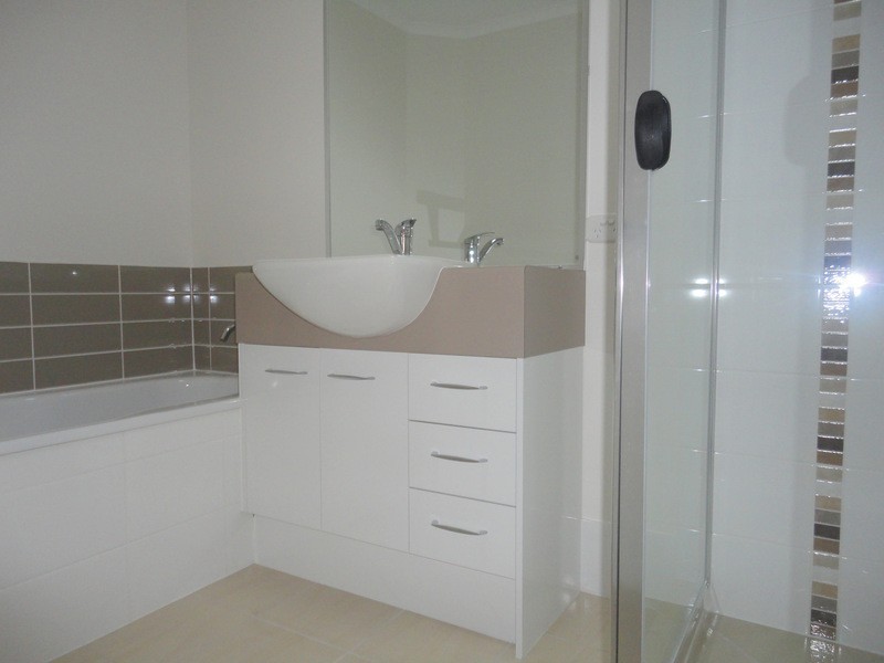 8  Wildflower Circuit, Upper Coomera QLD 4209