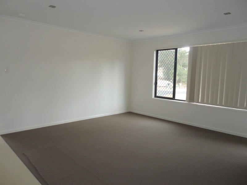 8  Wildflower Circuit, Upper Coomera QLD 4209