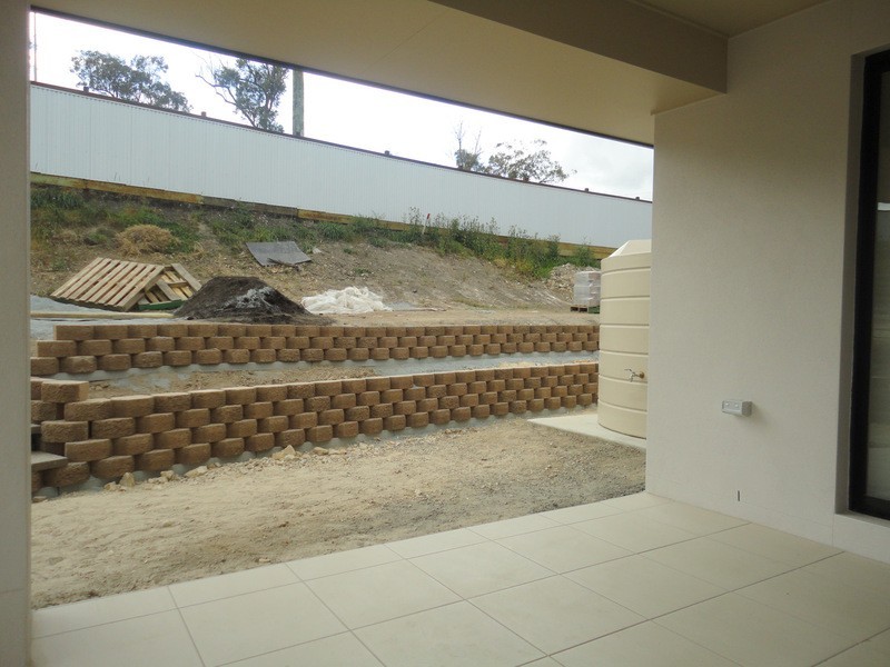 8  Wildflower Circuit, Upper Coomera QLD 4209