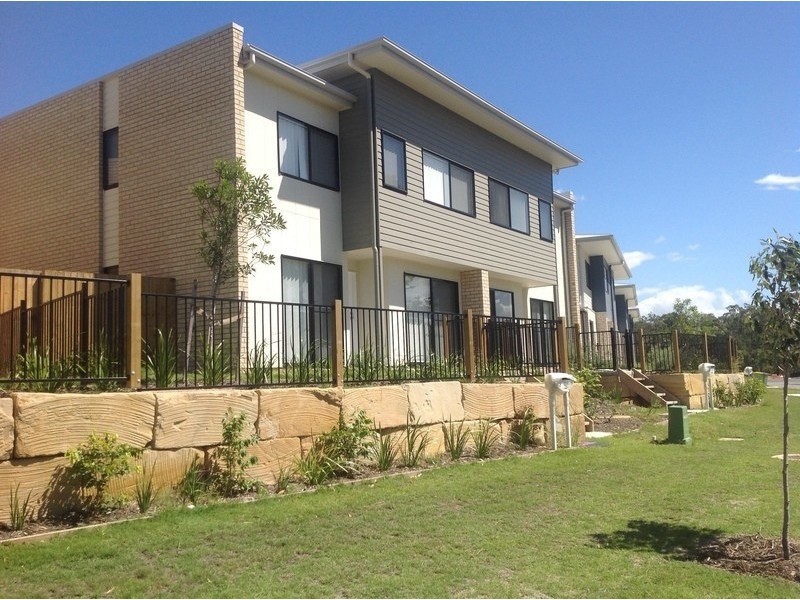 2/17 Chrome Drive, Pimpama QLD 4209