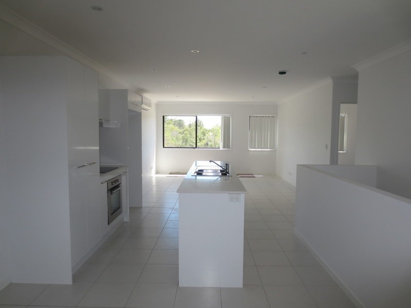 2/23 Chrome Drive, Pimpama QLD 4209