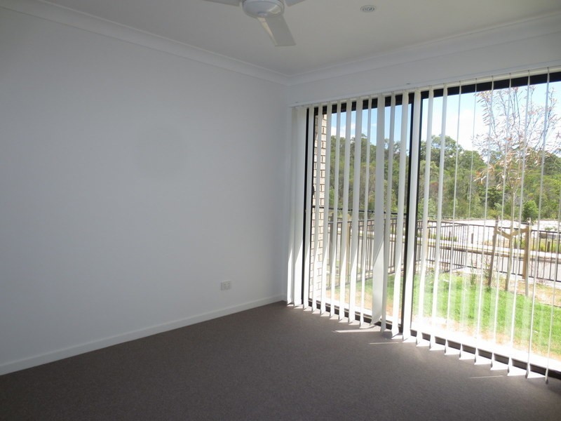 2/23 Chrome Drive, Pimpama QLD 4209