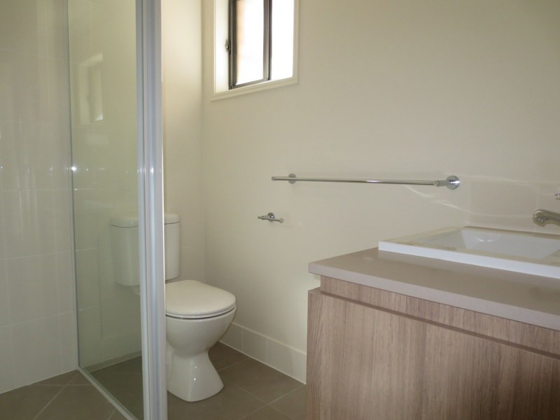 31 Damian Leeding Way, Upper Coomera QLD 4209