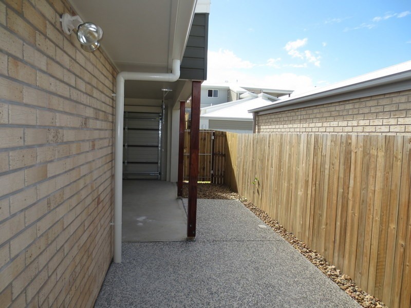 31 Damian Leeding Way, Upper Coomera QLD 4209