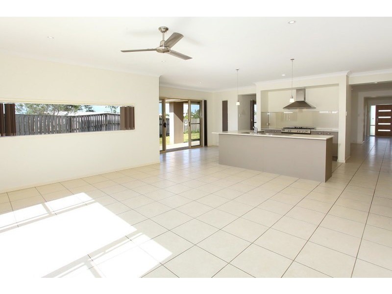 3 Garigal Court, Upper Coomera QLD 4209