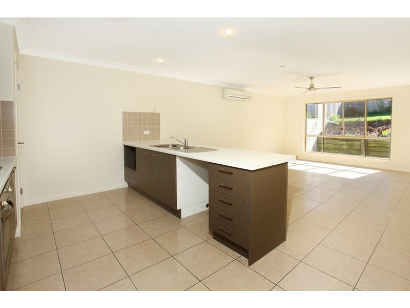 30 Cranberrie Crescent, Pimpama QLD 4209